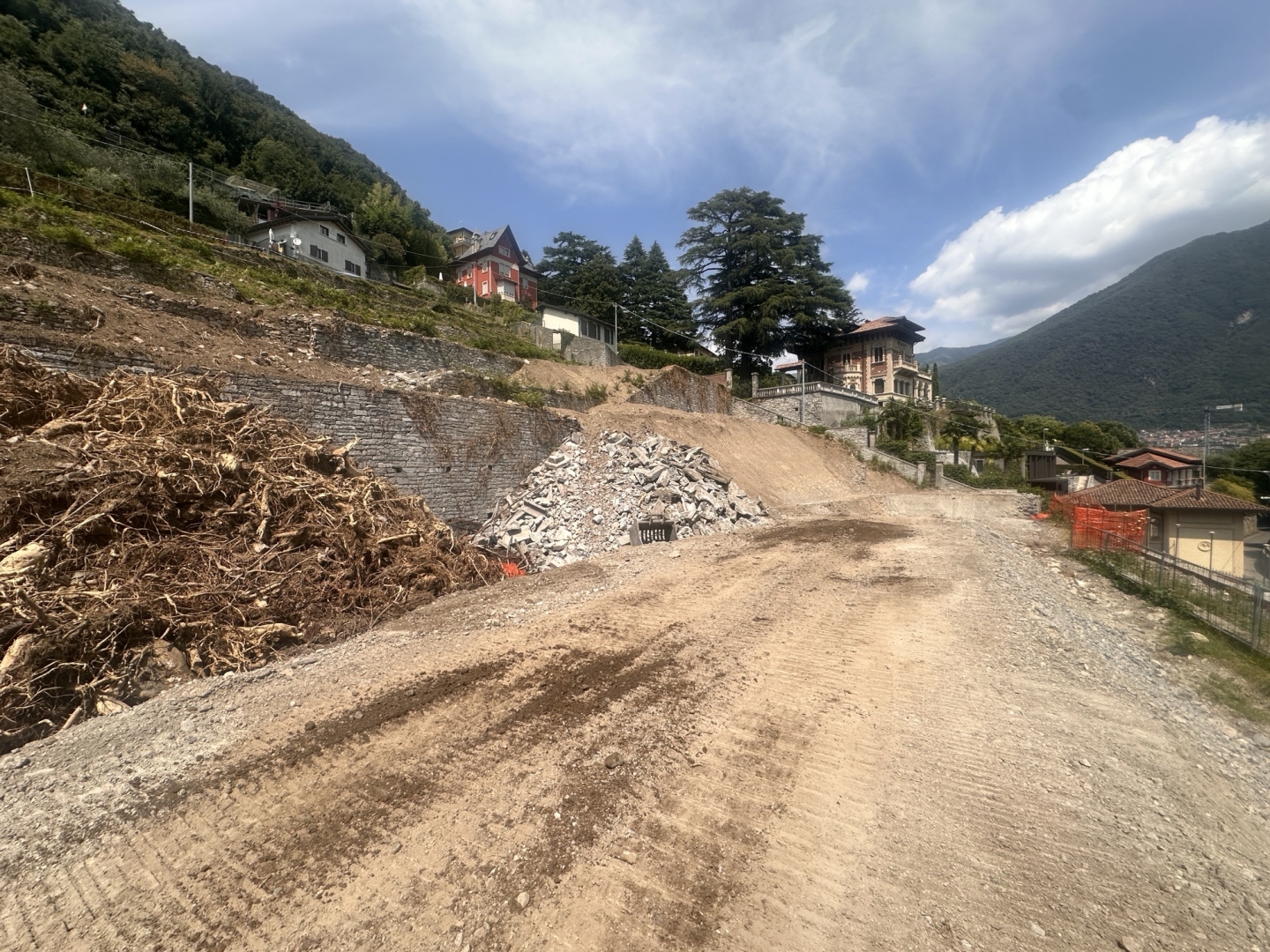 Construction is underway at #LuminaraLakeComo!